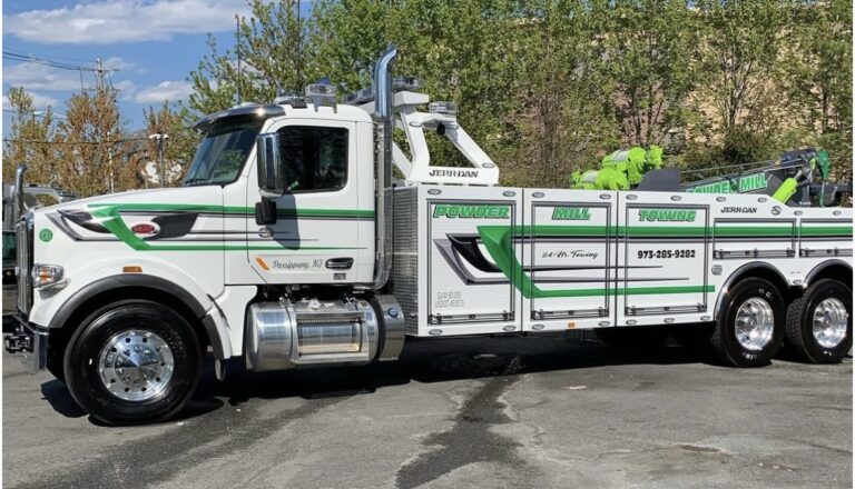 Heavy-duty tow truck lettering and striping by Lombardo Lettering, New Jersey